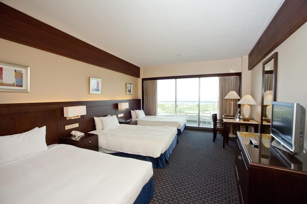 Okinawa Kariyushi Beach Resort Ocean Spa Onna Eksteriør bilde