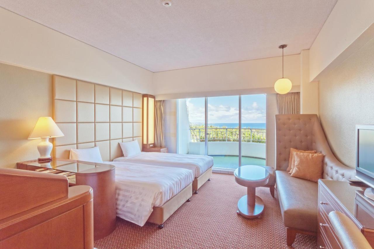 Okinawa Kariyushi Beach Resort Ocean Spa Onna Eksteriør bilde
